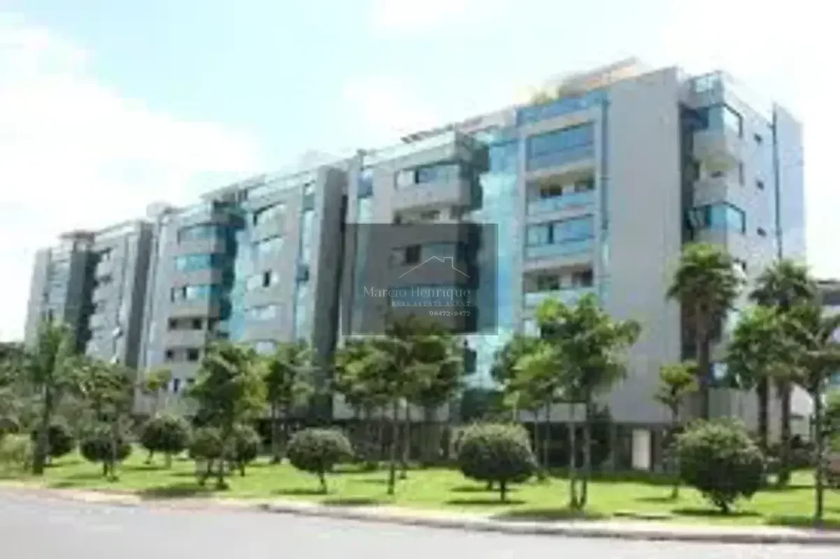 Descubra o privilégio de morar na SQSW 300 Bloco S, VIA MONUMENTAL, no coração d...