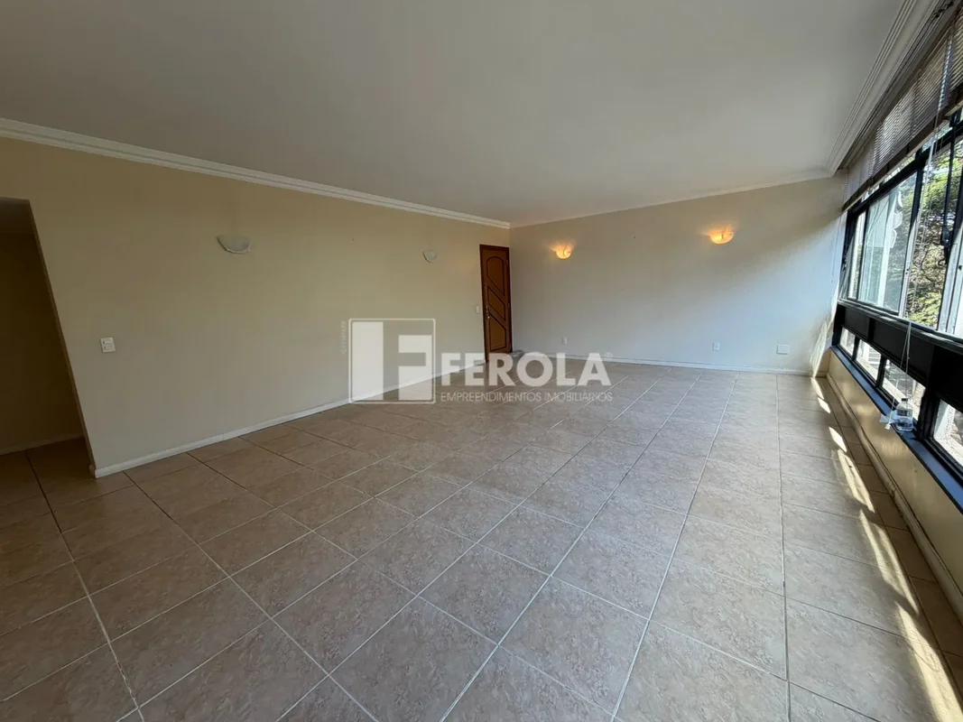 EXCLUSIVIDADE NA SQS 202 | VAZADO | 142m² | VISTA LIVREUma oportunidade rara em ...
