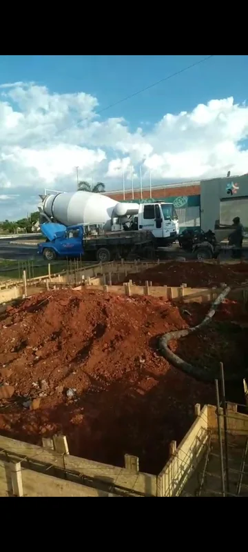 Lote comercial e residencial com base pronta para 3 andares Frente para Avenida ...
