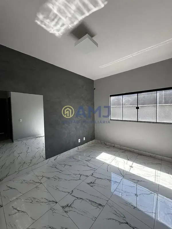 CASA À VENDA NO BAIRRO CARDOSO APARECIDA DE GOIÂNIA/GO Casa moderna, completa em...