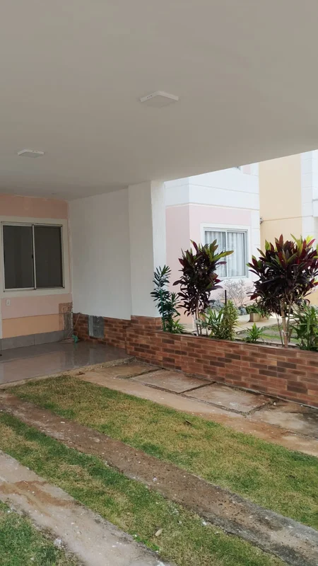 A GCASTRO IMÓVEIS VENDE!!!Ótima casa 3 quartos Com reforma Garagem coberta No me...