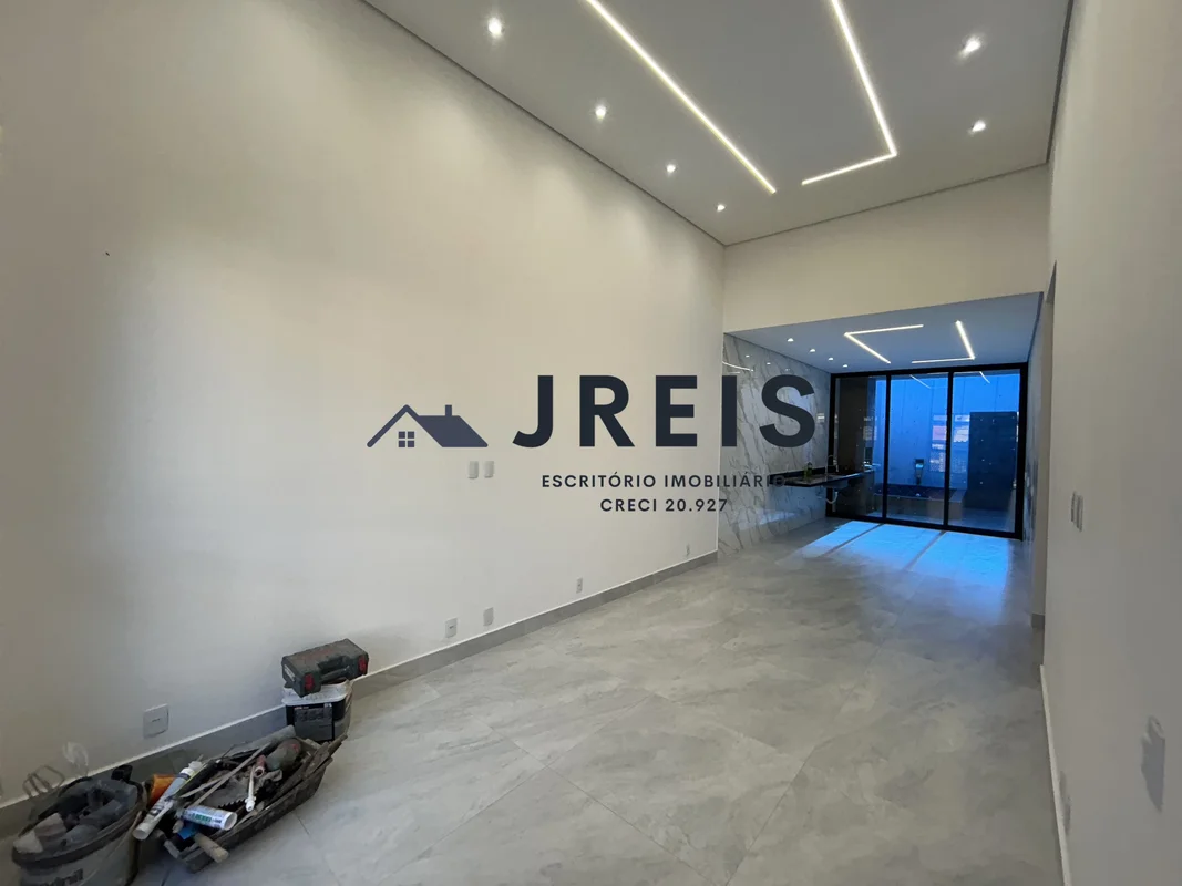 JREIS ESCRITÓRIO IMOBILIÁRIO -imóvel sendo:* 3 quartos sendo uma suíte com close...