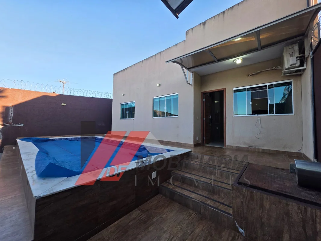 CASA PARA ALUGUEL 03 QUARTOS EM ARNIQUEIRAS SHASituada em localização privilegia...