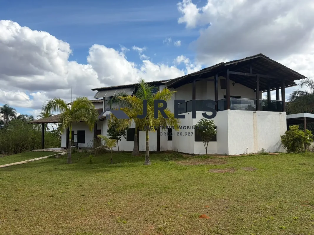 JREIS ESCRITÓRIO IMOBILIÁRIOCasa ampla e exclusiva com 10.000m² à venda no Núcle...
