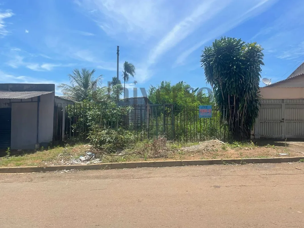 Apresentamos a oportunidade perfeita: um terreno com área total de 300m², locali...