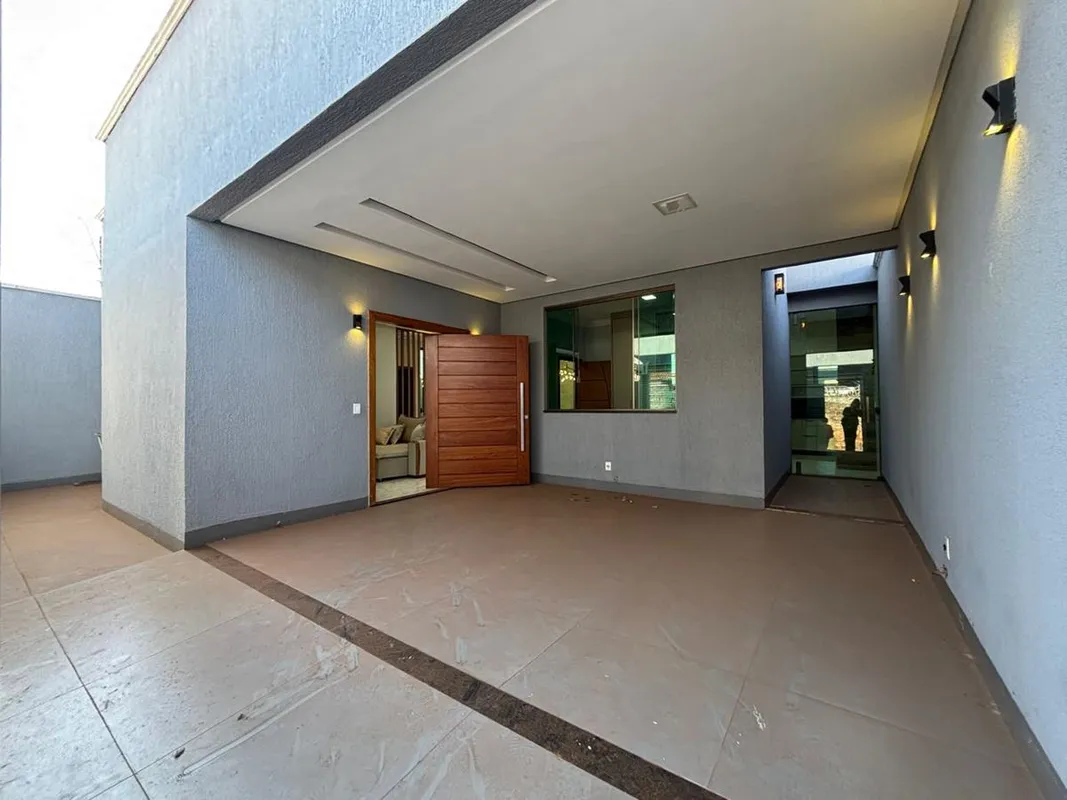 Casa 3 quartos sendo 1 suíteArmários em todos os quartos Cozinha repleta de armá...