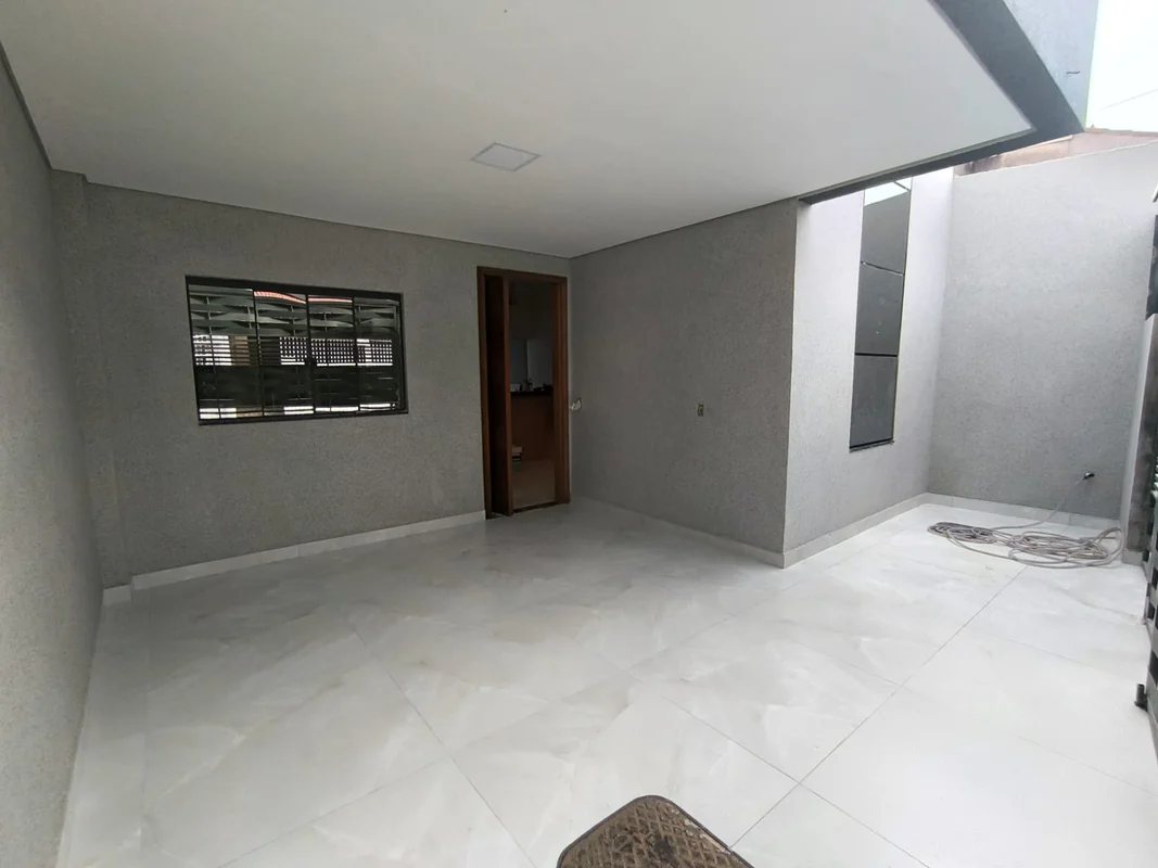 Casa Moderna à Venda – Quadra 404, Samambaia NorteExcelente imóvel com projeto m...