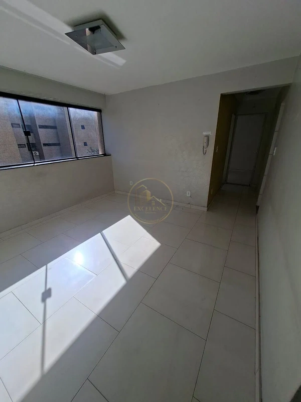 Excelente apartamento no 1º andar, nascente e bem conservado.3 quartos;Banheiro ...