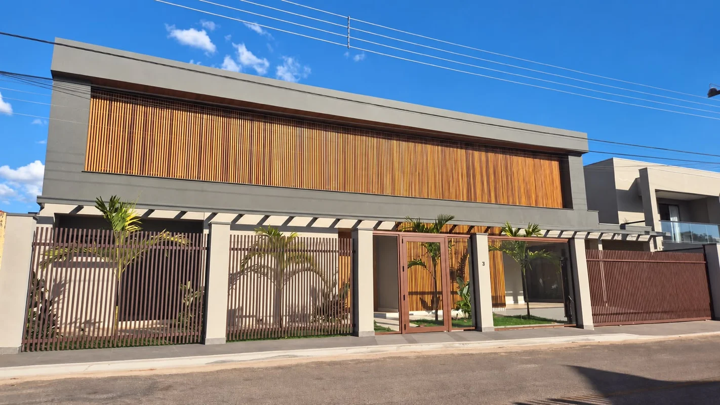 Descubra uma residência exclusiva na SHIN QI 12, Lago Norte, Brasília – uma char...