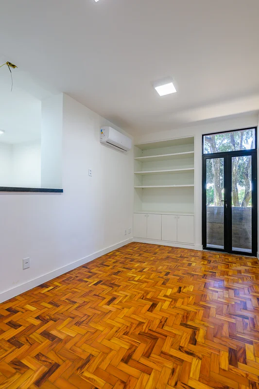 SQS 116 – Asa Sul | Apartamento à VendaExcelente oportunidade para morar ou inve...