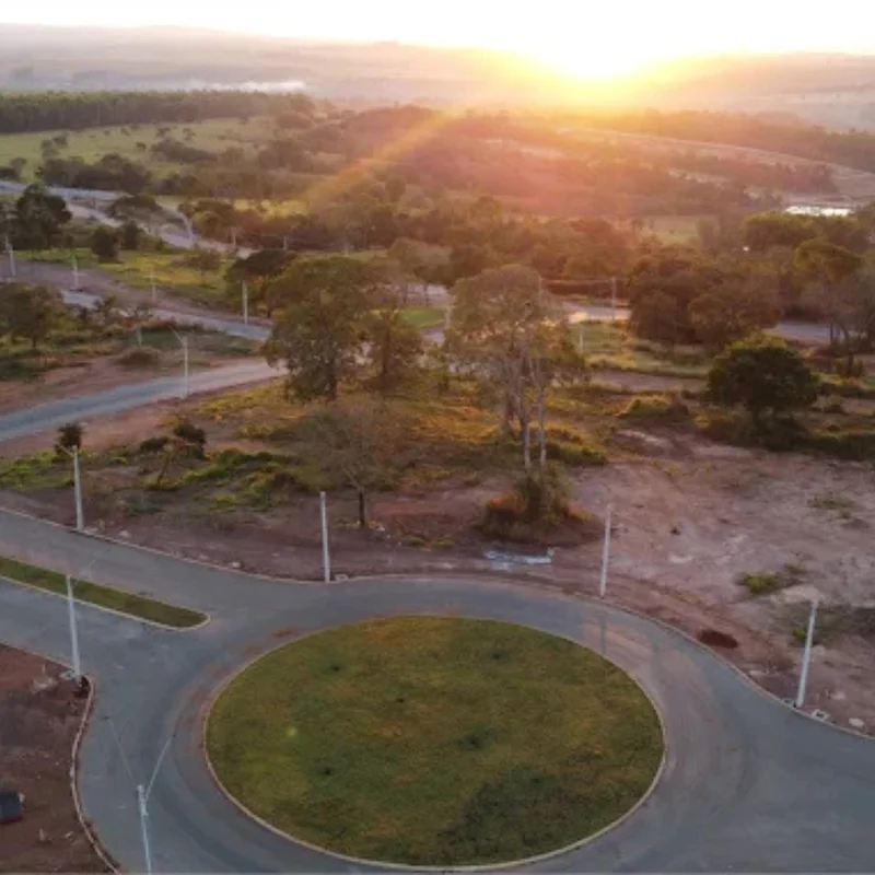 LOTE DE 1.001 m² À VENDA | CONDOMÍNIO VILLA ROMANA – SENADOR CANEDO/GOMais do qu...