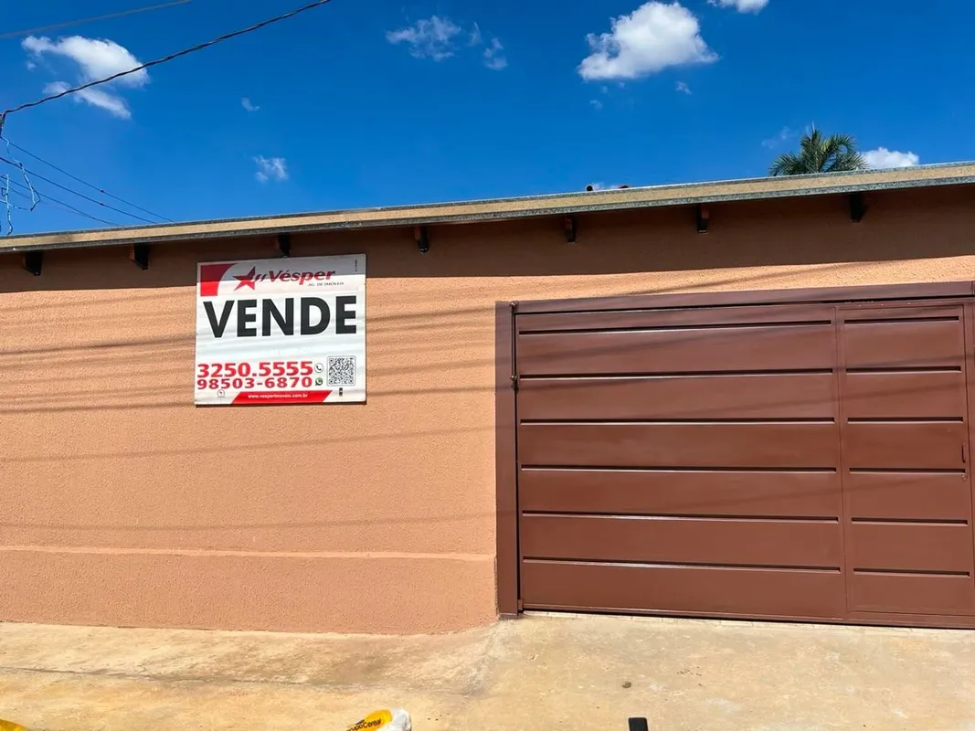 Casa à venda com 375m², com 3 Quartos, sendo 1 suíte no Setor Garavelo Residenci...