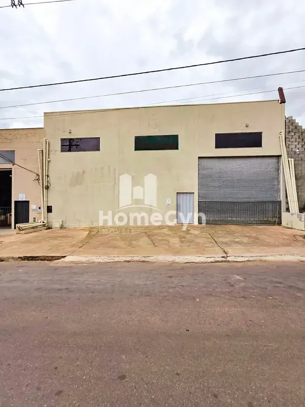  Galpão para locação Jardim Transbrasiliano em Aparecida de Goiânia. -Uma oportu...