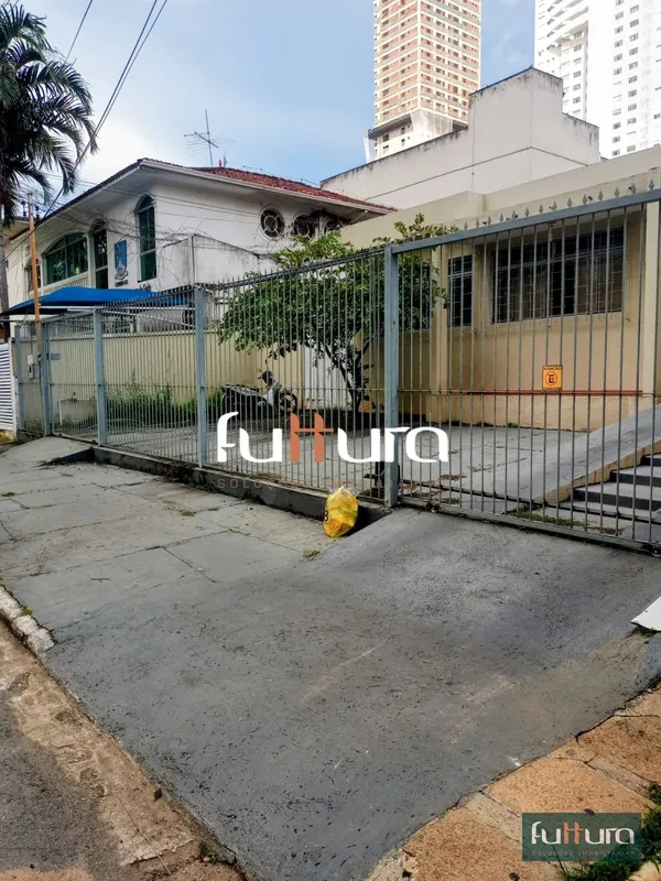 IMÓVEL PARA INVESTIMENTO.Casa térrea com sala.Sala de jantar.Cozinha.Área de ser...