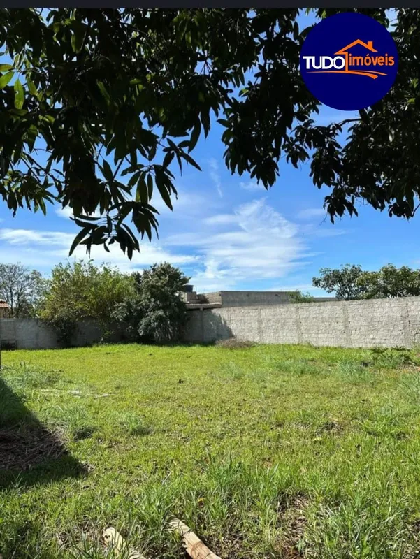 Oportunidade única! Você sonha em construir a casa dos seus sonhos em um lugar t...
