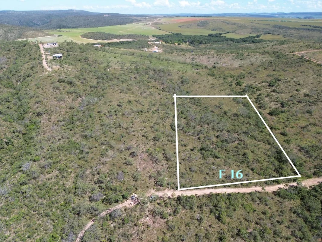 Descubra uma oportunidade única de viver em meio à natureza no condomínio Habita...