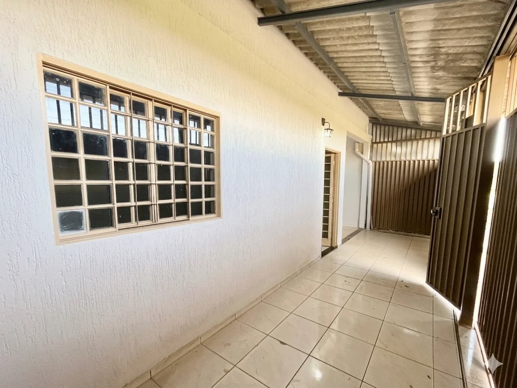 QR 210 SAMAMBAIA CASA 3QTS, SALA , COZINHA, BANHEIRO SOCIAL, ÁREA DE SERVIÇO E G...