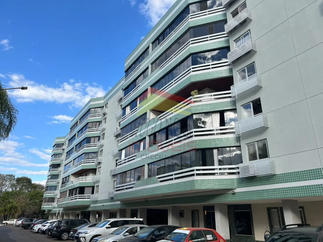 Descubra um apartamento confortável e prático na SQN 208 Bloco D, ASA NORTE, Bra...