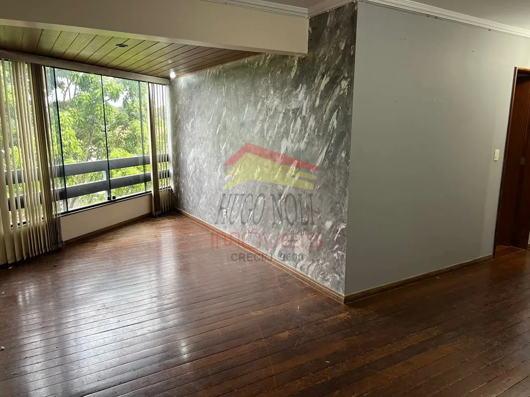 Descubra um apartamento confortável e prático na SQN 208 Bloco D, ASA NORTE, Bra...
