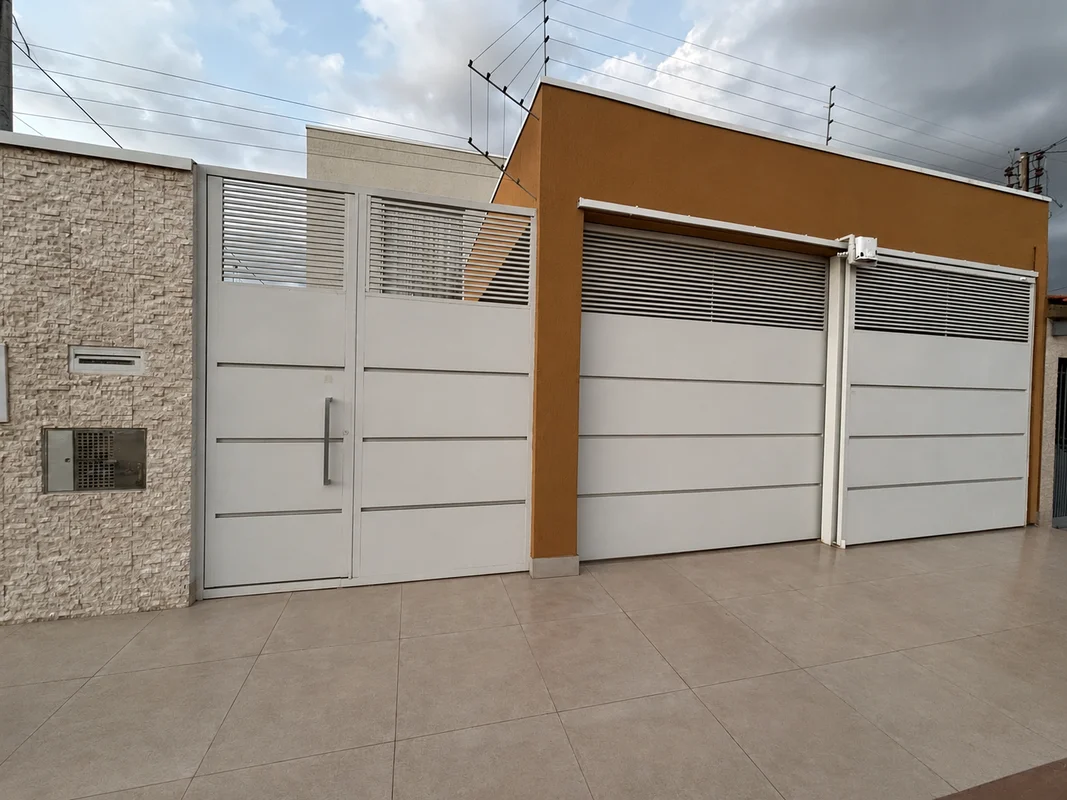 Casa Moderna e Exclusiva à Venda em Taguatinga Norte | 250 m² de TerrenoApresent...