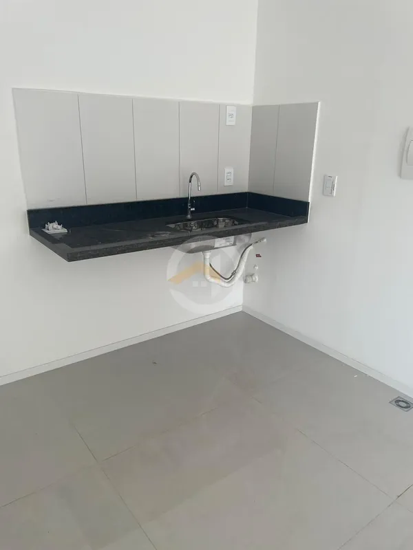 Vendo Flat no melhor predio para locaçao do setor buenoCom uma torre residencial...