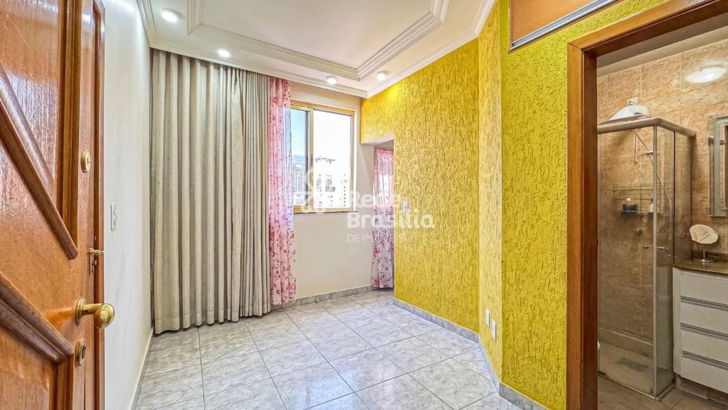 SQS 404, Asa Sul, Brasília/DF## Prédio com elevador ## Apartamento de 25,61m² mu...