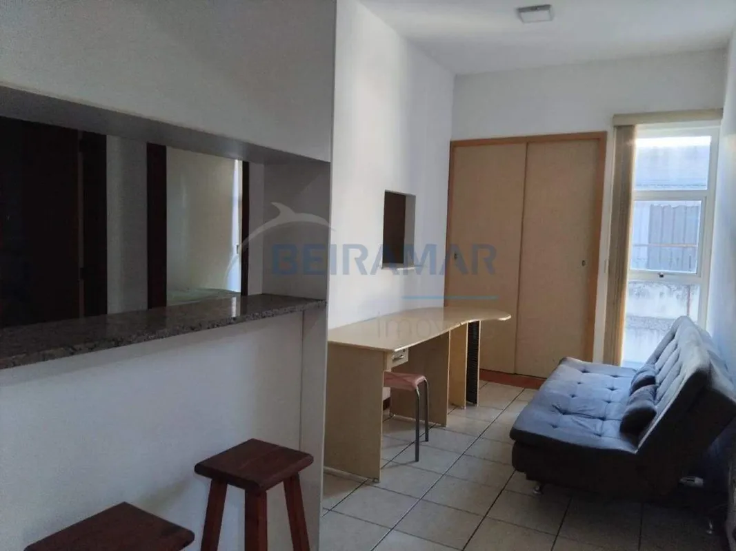 Excelente apartamento mobiliado composto por:Sala com sofá-cama, mesa e armário0...