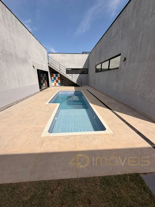 Alphaville Brasília – Residencial I | Casa Mobiliada com Piscina e RooftopHá imó...