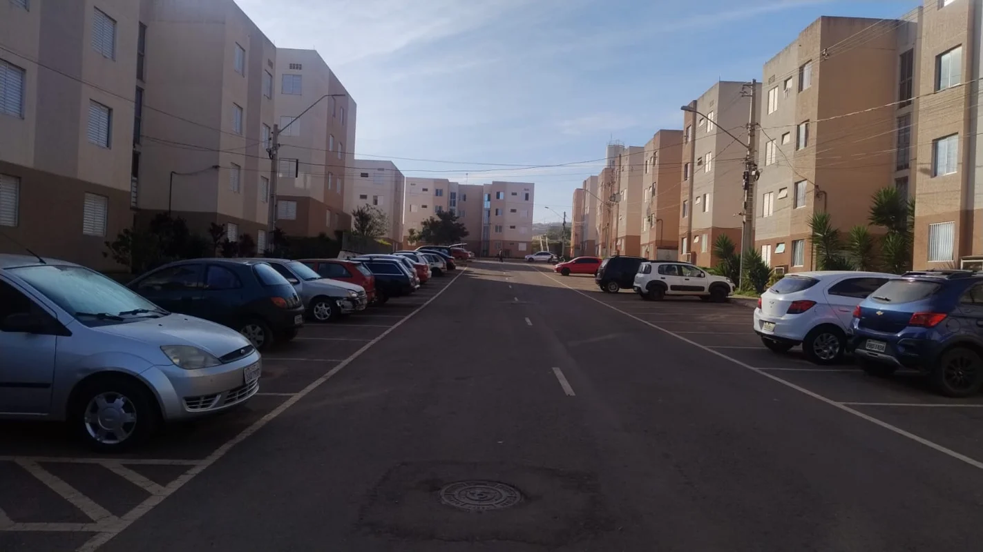 Descubra um confortável apartamento no bairro Crixa, em São Sebastião, DF. Com u...