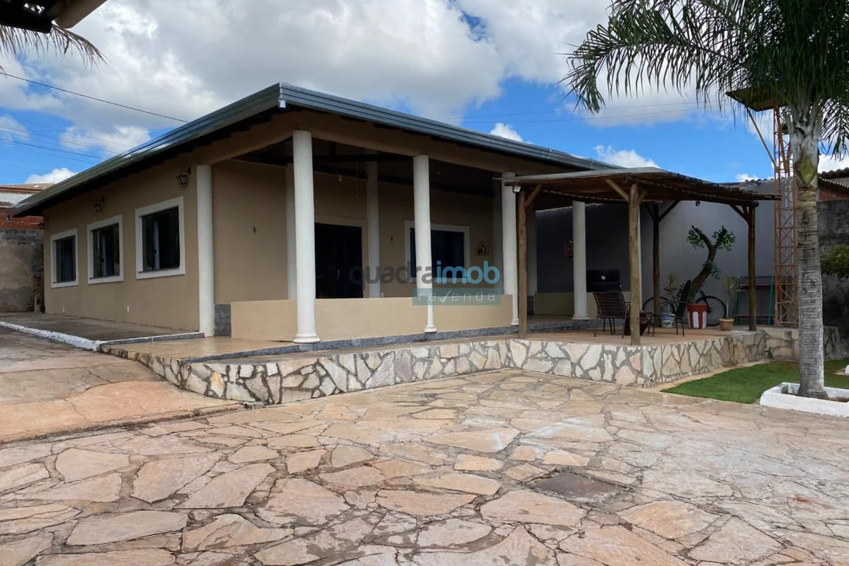Excelente Casa em Condomínio – Conforto, Espaço e Qualidade de Vida!Localização ...