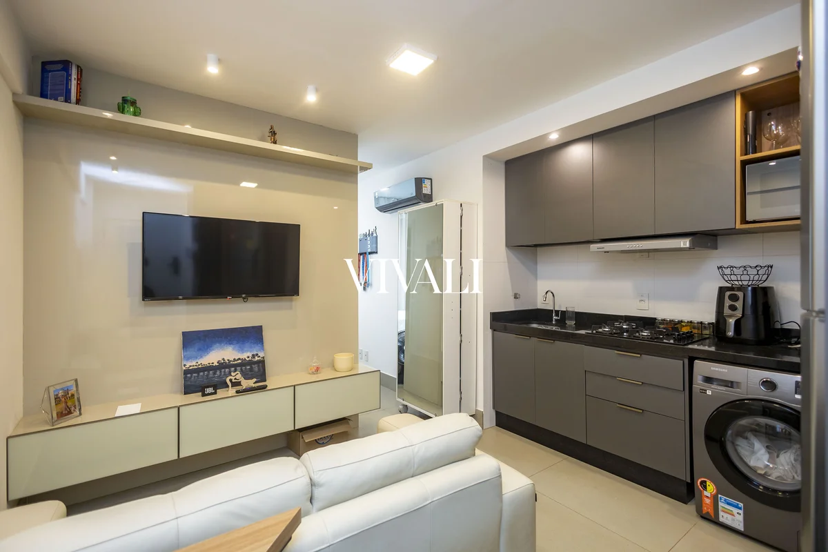 Vivali Negócios Imobiliários vende com exclusividade belíssimo apartamento total...