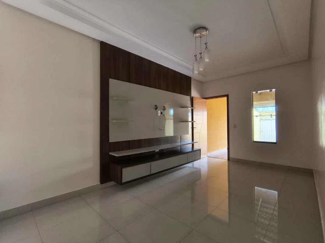 Casa á venda 3 dormitórios R$ 400.000,00 180,00 M² Setor Três Marias, Goiânia-Go...