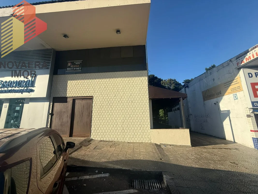 LOJA COMERCIAL PARA LOCAÇÃO – CLS 406, ASA SUL – BRASÍLIA/DFÉ POSSÍVEL A LOCAÇÃO...
