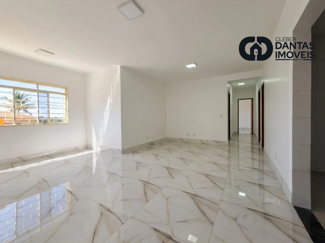 CLEBER DANTAS ALUGAEspetacular Apartamento de 200m² na Rua 3 da Vicente Pires – ...