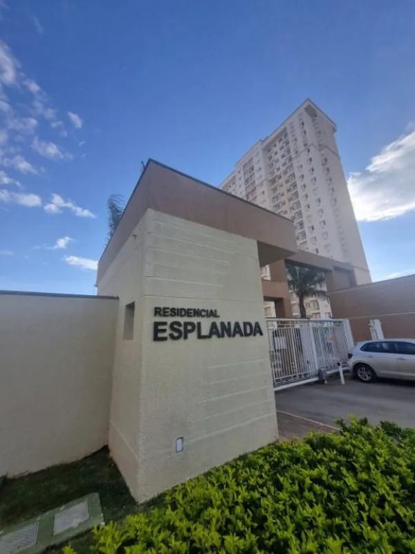 Apartamento no 2º andar, composto por 3 quartos, sendo 1 suíte com armários, coz...