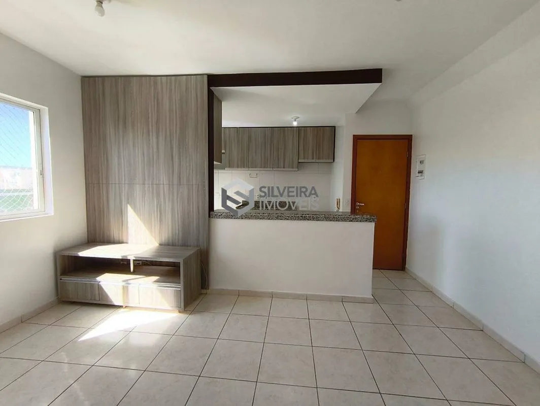 Excelente apartamento composto por:- Sala com painel em mdf;- 02 quartos com arm...