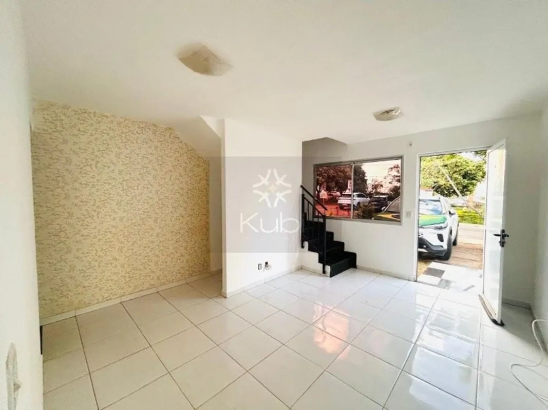OPORTUNIDADE NO JARDINS MANGUEIRAL QC 15Linda casa perpendicular, localizada em ...