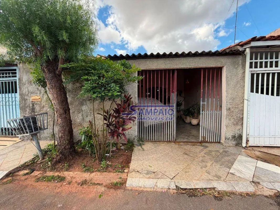 Oportunidade imperdível na Ceilândia Sul!Conheça esta excelente casa na QNN 38 C...