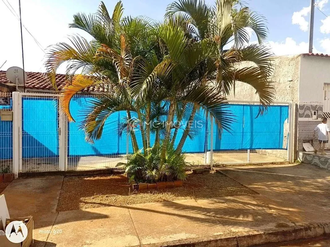 Casa à Venda na Quadra 25 – Setor Camargo, Águas Lindas | 2 Quartos | Laje | Fin...