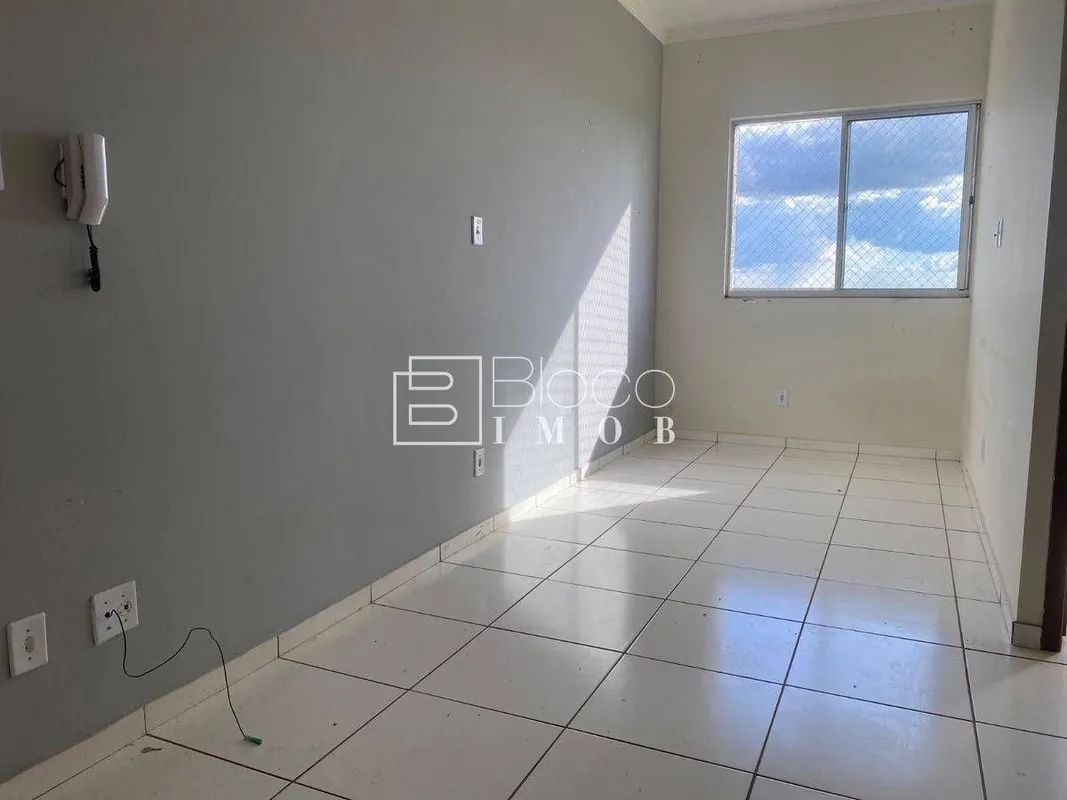  VENDOÁGIO de apartamento de 1 quarto na QS 309 de Samambaia - Residencial Quatr...