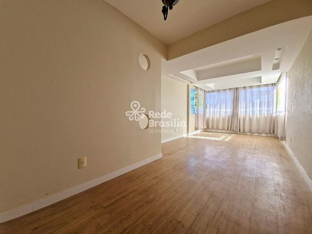 SQWS 303, SudoesteExcelente apartamento em quadra privilegiada, próximo à subida...