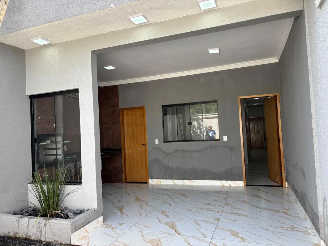Casa à venda, situada Setor Santa Fé em Goiânia.Lote 125,00m2Construção 85,50m23...