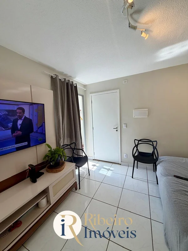 Ribeiro Imóveis anuncia oportunidade excelente:Apartamento à venda, na QC 11, um...