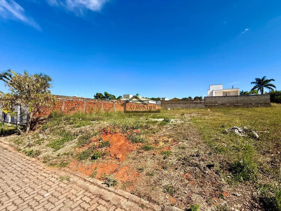AJ MENDES IMOBILIÁRIA VENDE EXCELENTE LOTE NO CONDOMINIO ALTO DA BOA VISTA SOBRA...