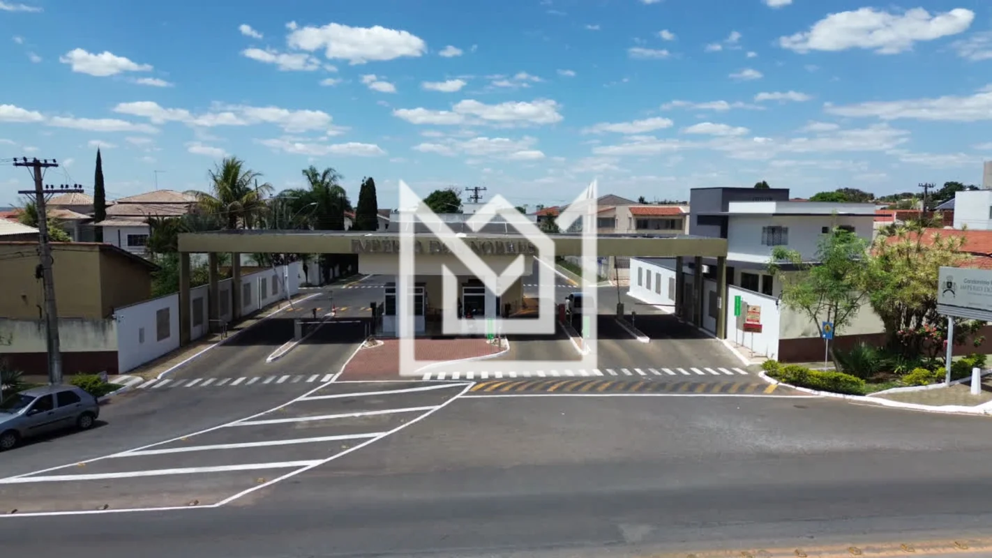 Lotes em condomínio consolidado, com infraestrutura pronta, localizado em uma da...