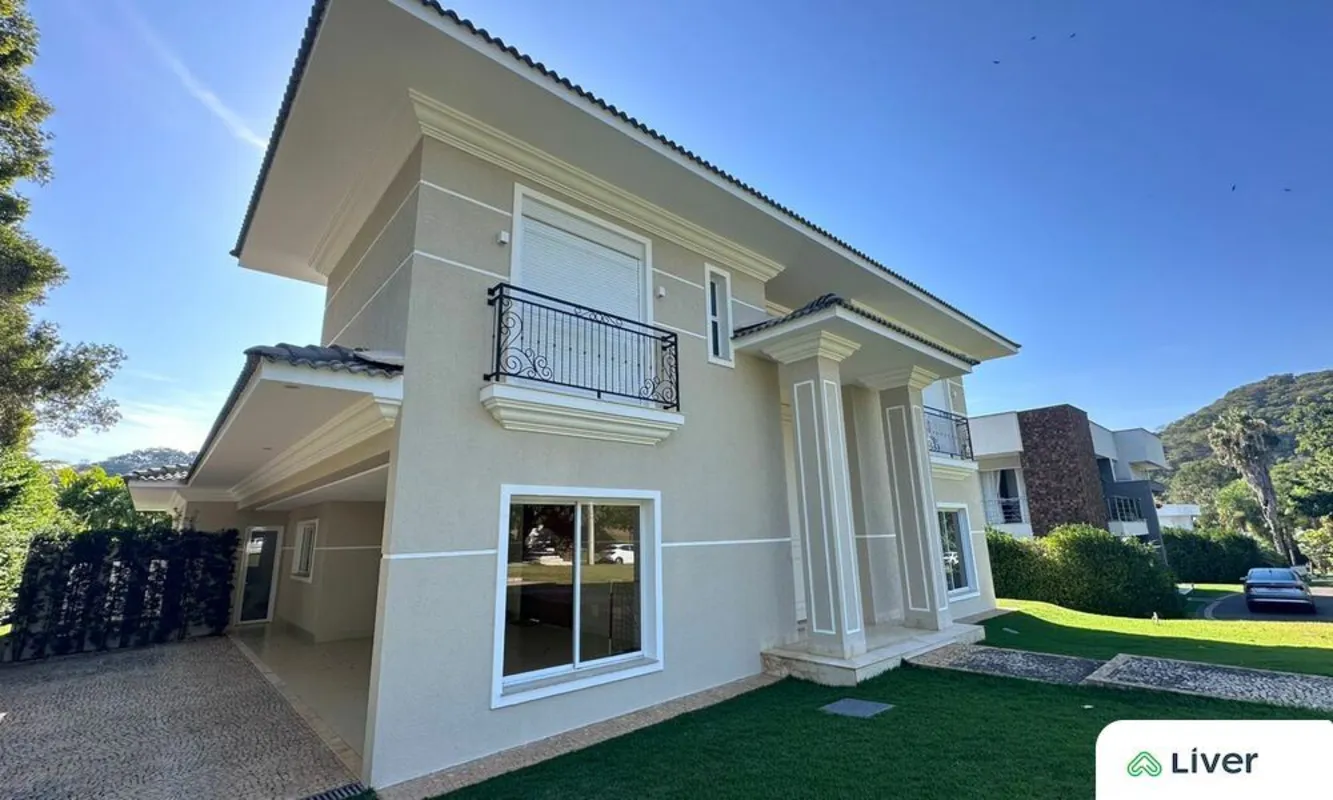 ?? Sobrado Mobiliado – Aldeia do Vale | Alto PadrãoEncante-se com este sobrado m...