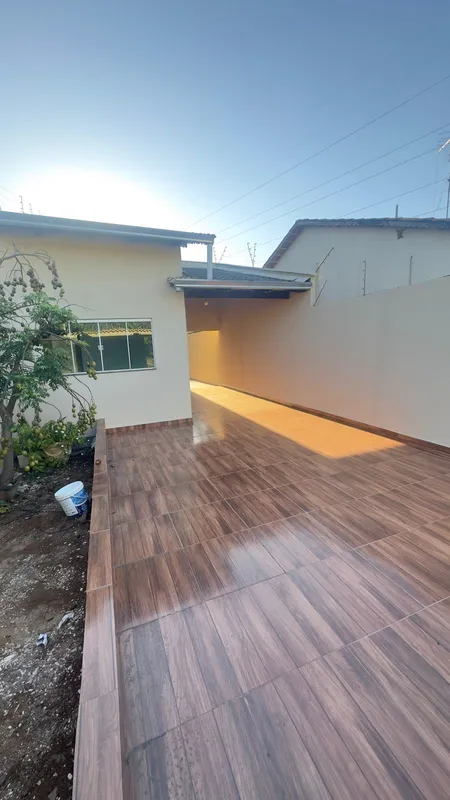 CASA 3 QUARTOS SENDO 1 SUÍTE – SETOR ITAPUÃExcelente oportunidade para quem busc...