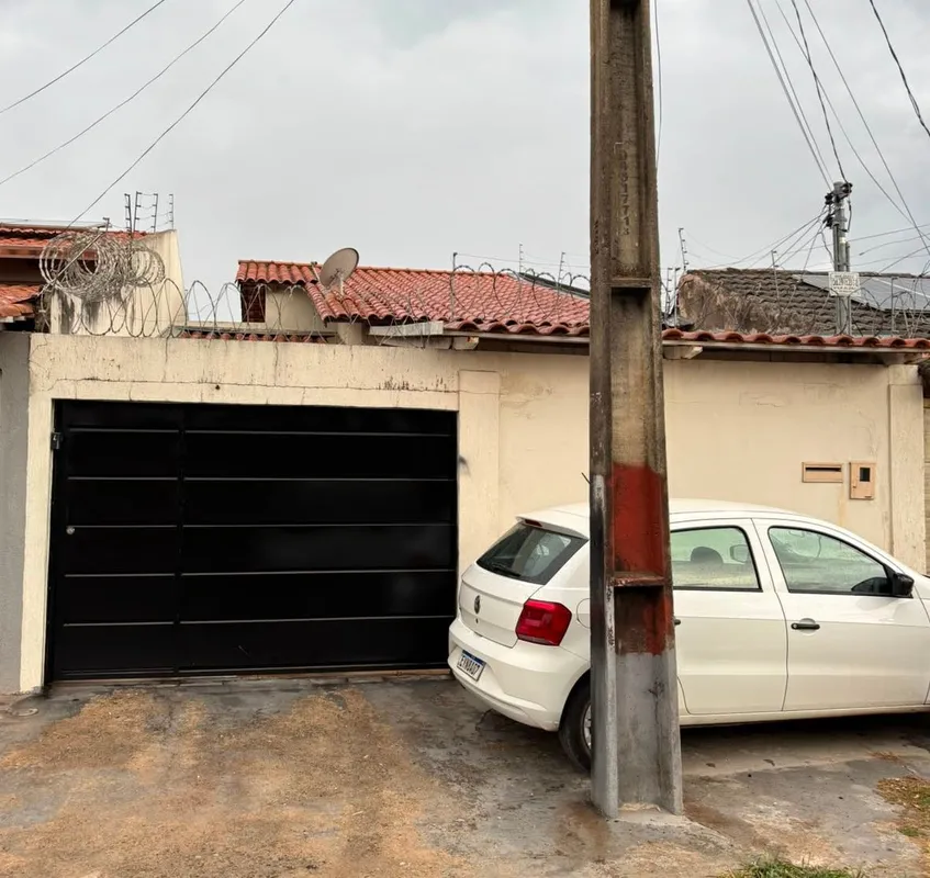 - CASA GEMINADA VILA ALZIRA- Área Terreno 450m² - Área construída, 99,84m² área ...