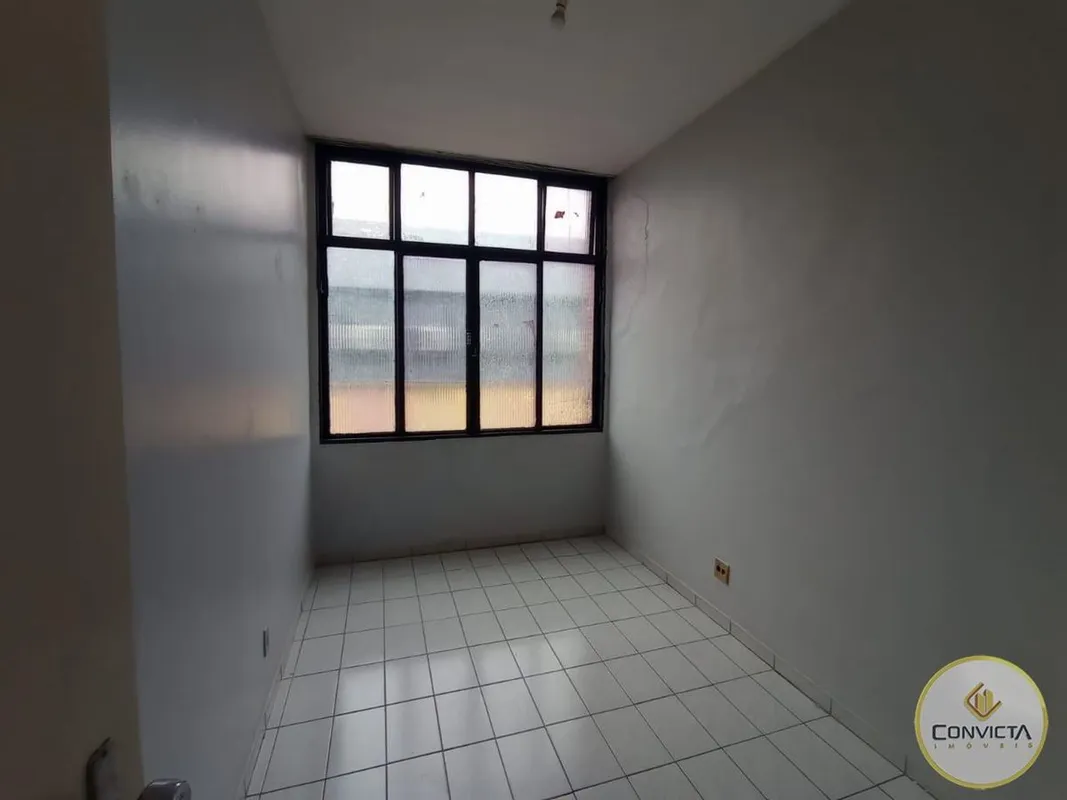 End: Avenida Dom Bosco Bloco 790 Lts 04 Apt 202 - N. Bandeirante UM APT COM 2 QU...