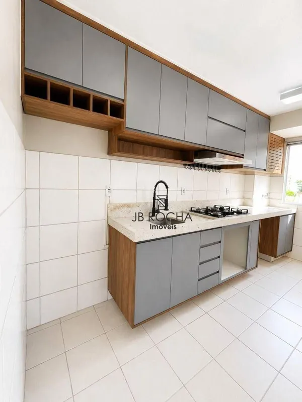 JB ROCHA IMÓVEIS ALUGA Excelente apartamento reformado na Quadra 09 do Jardim Ma...